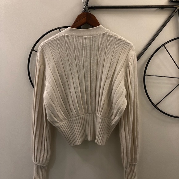 Wilfred Plunge V cardigan | Wilfred Thais sweater - Picture 6 of 6